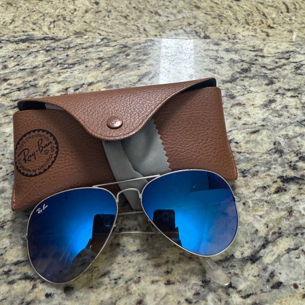 Blue Rayban Aviators